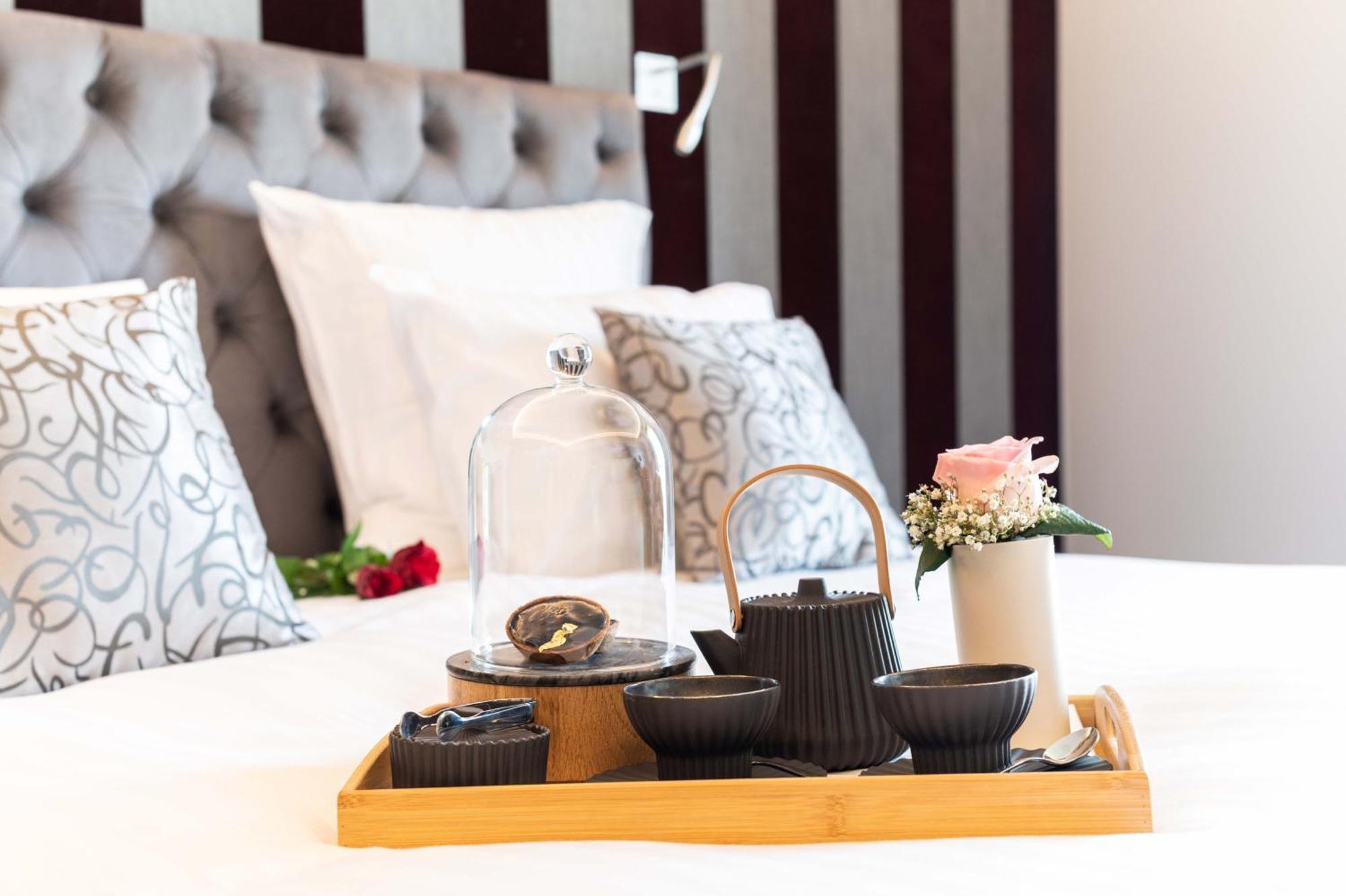 Hotel Dali Val D'Europe Шантлуп-ан-Бри Экстерьер фото